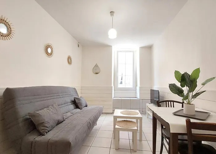 Studio Meuble Au Pied Du Chateau